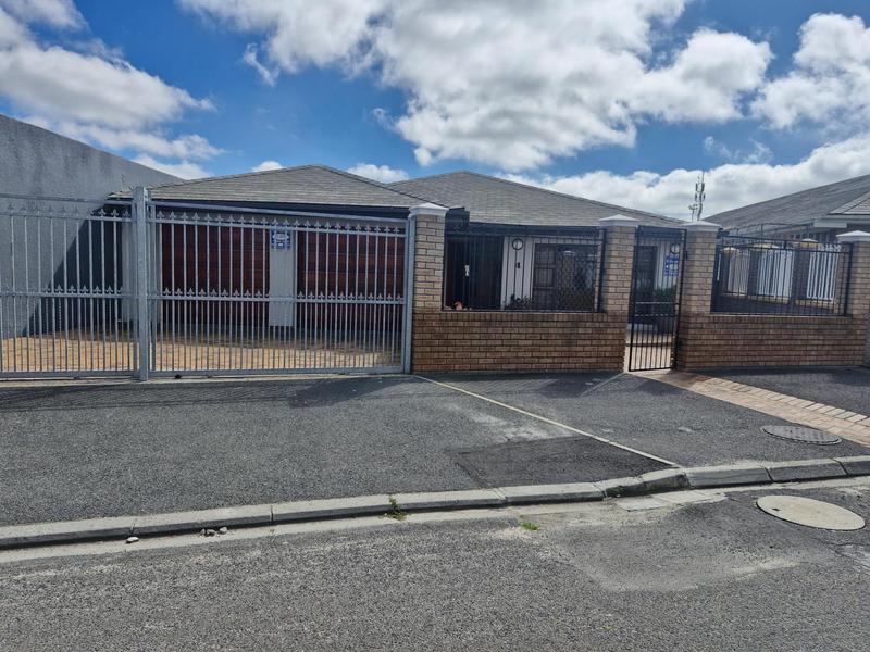 6 Bedroom Property for Sale in Cravenby Western Cape